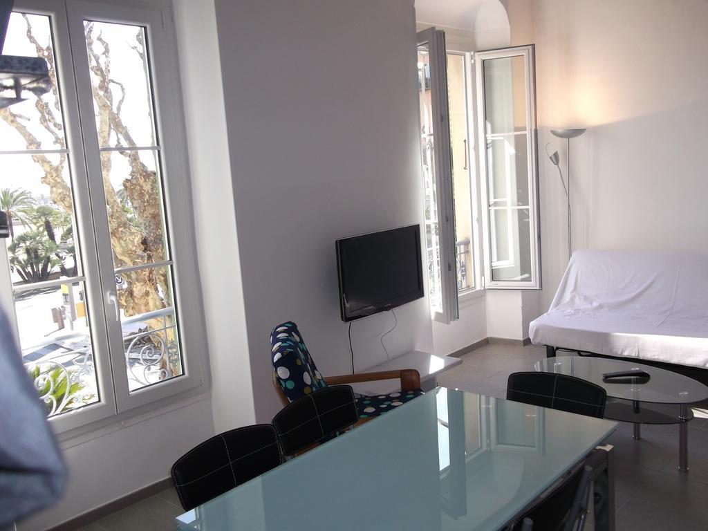 Apartment Square Victoria *