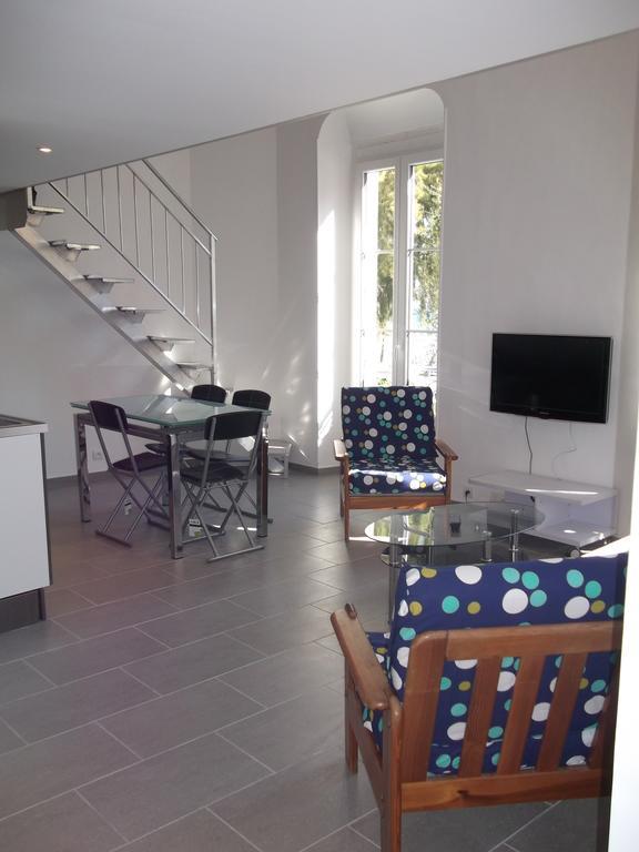 Square Victoria Apartment *